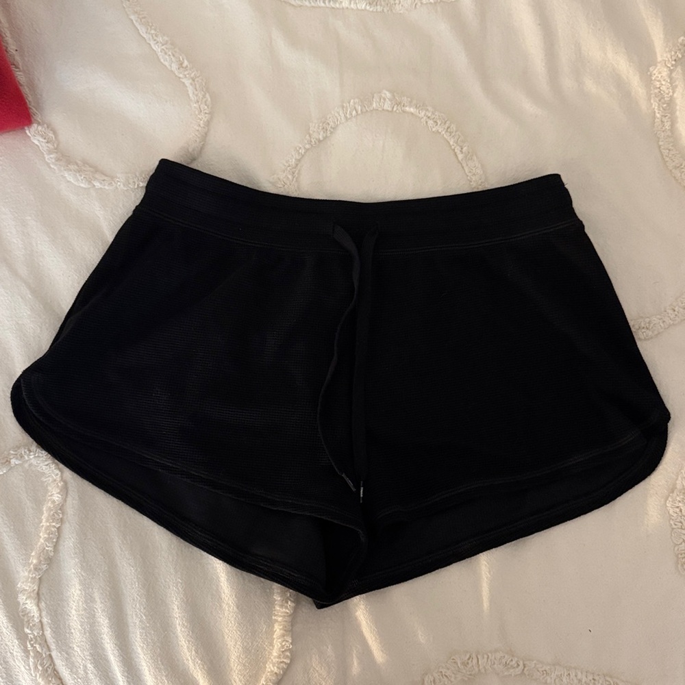 Aritzia TNA Wafflex Black Shorts